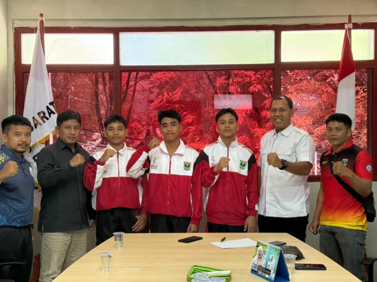 Ketua KONI Sumbar Lepas Kontingen Senam Senior Menuju Kejurnas 2026 di Bandung